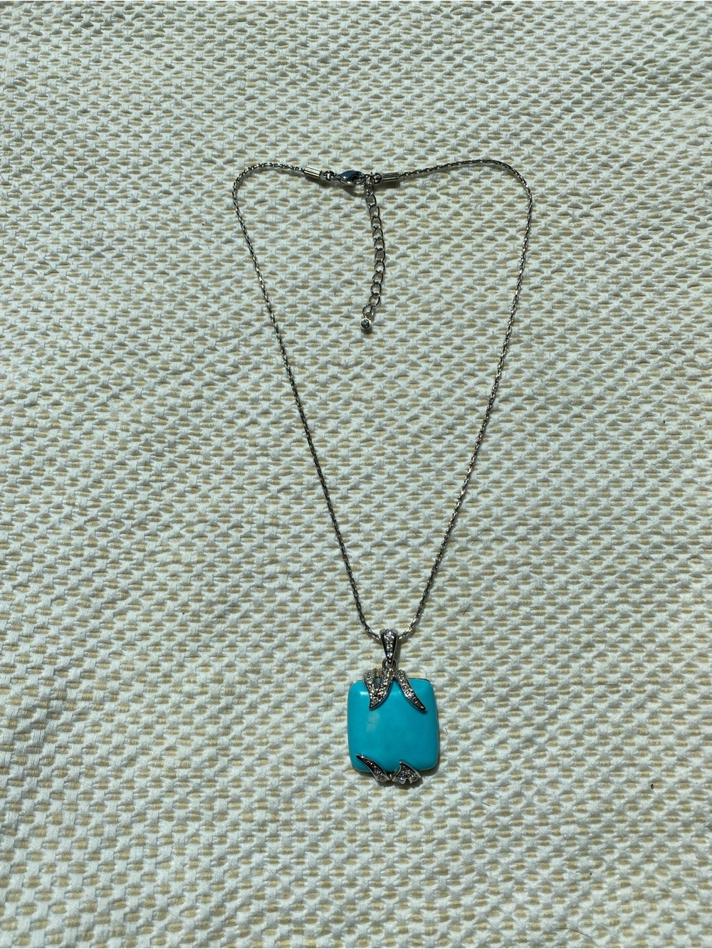 Vintage Butler faux Turquoise Pendant Necklace - costume Jewelry